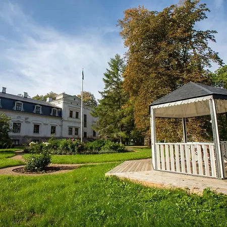 Manor *